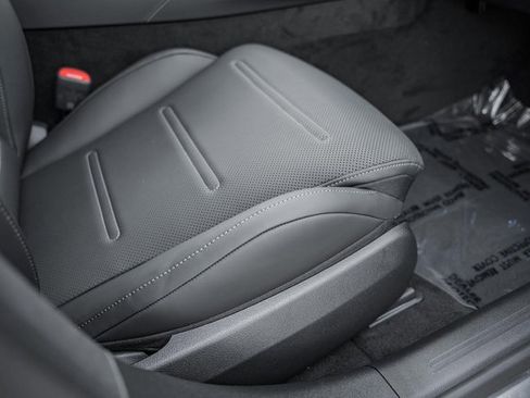 New 2026 Mercedes-Benz E 53 AMG e 4MATIC Sedan image 27