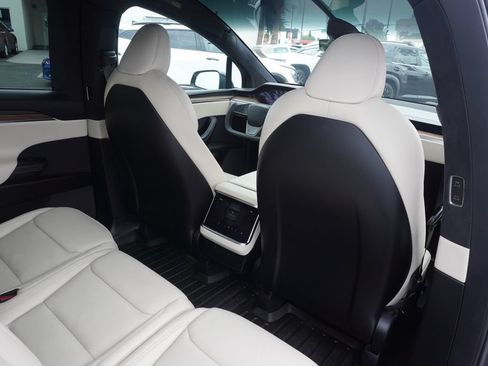 Used 2022 Tesla Model X AWD/4WD image 11