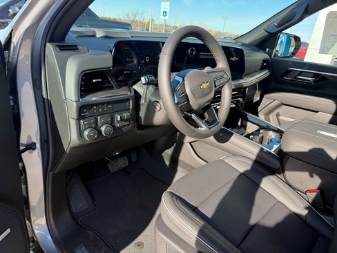 New 2026 Chevrolet Tahoe Premier w/ Sun And Tow Package AWD/4WD image 12