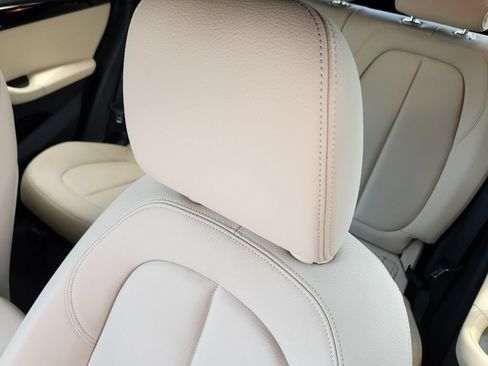 Used 2017 BMW X1 xDrive28i AWD/4WD image 6