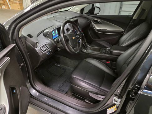 Used 2014 Chevrolet Volt Premium w/ Premium Trim Package FWD image 19