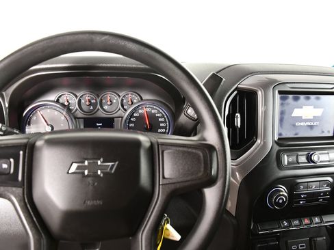 Used 2021 Chevrolet Silverado 1500 Custom Trail Boss AWD/4WD image 19