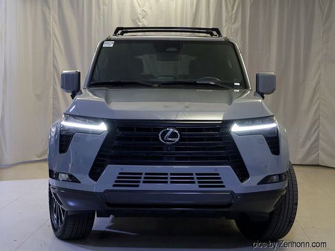 Used 2025 Lexus GX 550 w/ Accessory Package (2T) AWD/4WD image 5