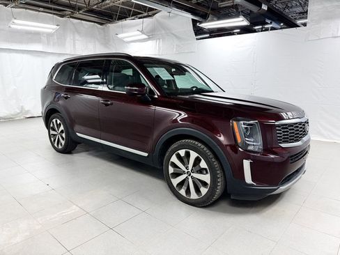 Used 2020 Kia Telluride S w/ S 8 Passenger Seating Package AWD/4WD image 8