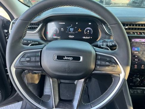 Used 2023 Jeep Grand Cherokee Limited RWD image 17
