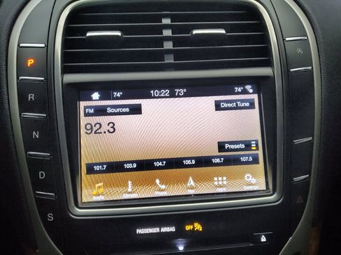 Used 2019 Lincoln Nautilus Select AWD/4WD image 25