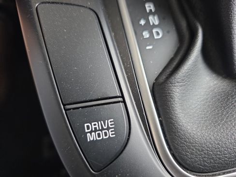 Certified 2025 Kia Soul LX image 17