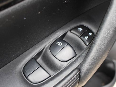 Used 2018 Nissan Rogue SL w/ Premium Package AWD/4WD image 12