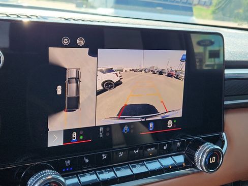 Used 2023 GMC Canyon AT4 w/ AT4 Premium Package image 14