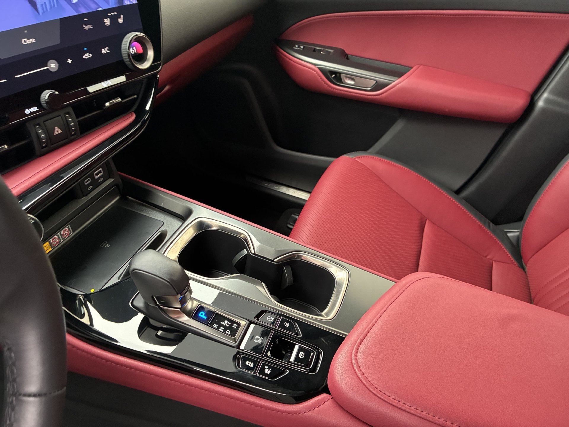 Used 2025 Lexus NX 350 AWD w/ Accessory Package (2T) image 25