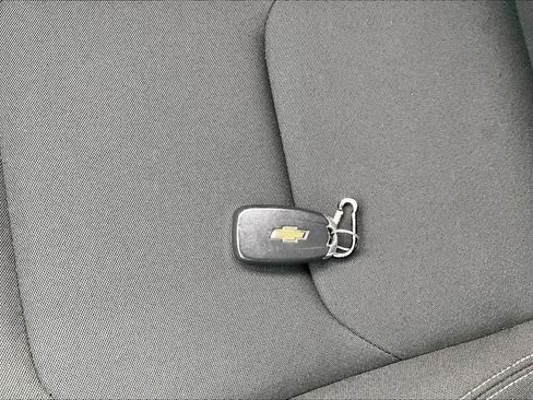 Used 2018 Chevrolet Camaro LT RWD image 32