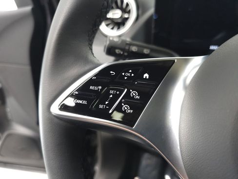 Certified 2026 Mercedes-Benz GLA 250 4MATIC image 10