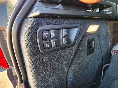 Used 2021 BMW X7 M50i w/ Dynamic Handling Package image 32