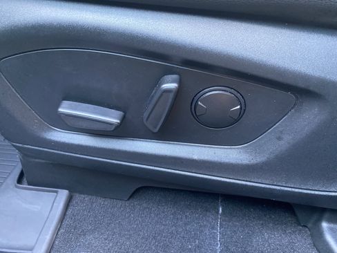 Used 2023 Ford Explorer ST-Line w/ Class IV Trailer Tow Package image 9