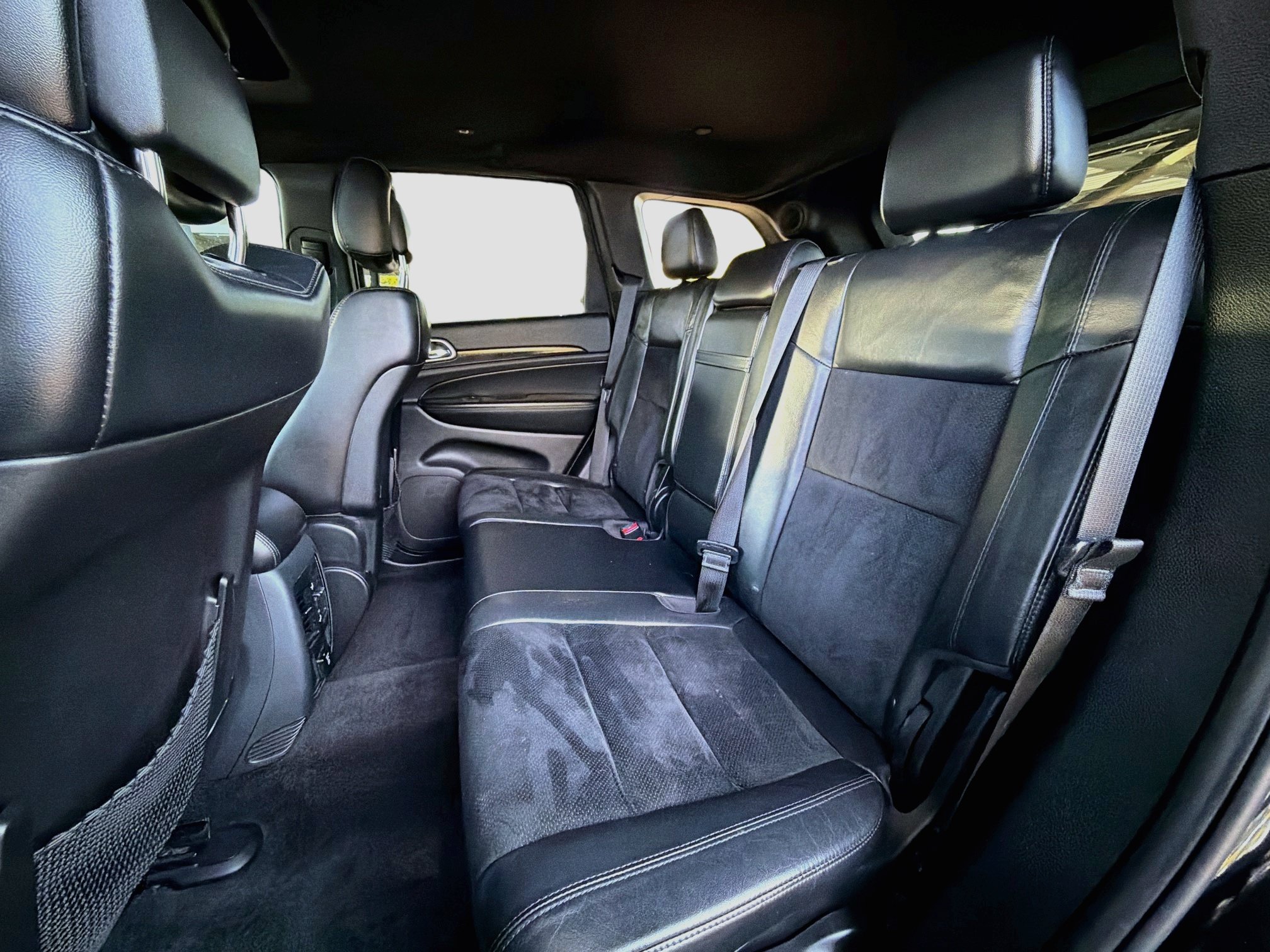 Used 2018 Jeep Grand Cherokee Altitude AWD/4WD image 27
