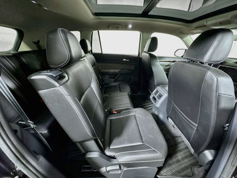 Used 2023 Volkswagen Atlas SE w/ Panoramic Sunroof Package AWD/4WD image 27