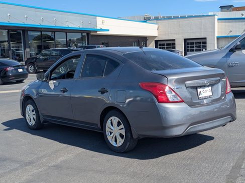 Used 2016 Nissan Versa S FWD image 7