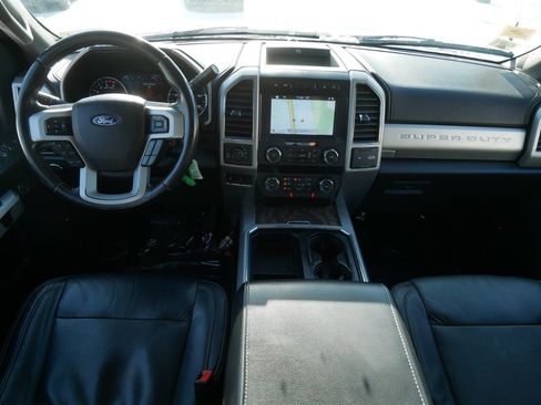 Used 2019 Ford F350 Lariat image 10