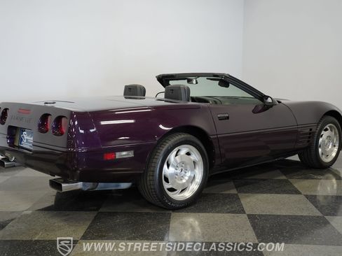 Used 1993 Chevrolet Corvette Convertible image 12