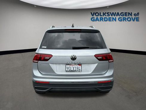 Used 2023 Volkswagen Tiguan SE FWD image 6