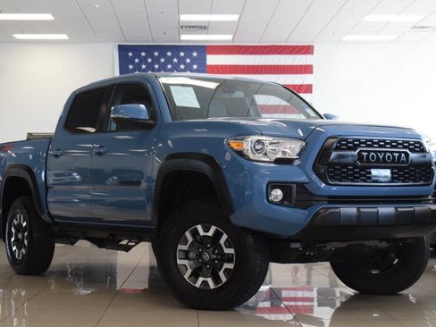Used 2019 Toyota Tacoma TRD Off-Road w/ Technology Package AWD/4WD image 1