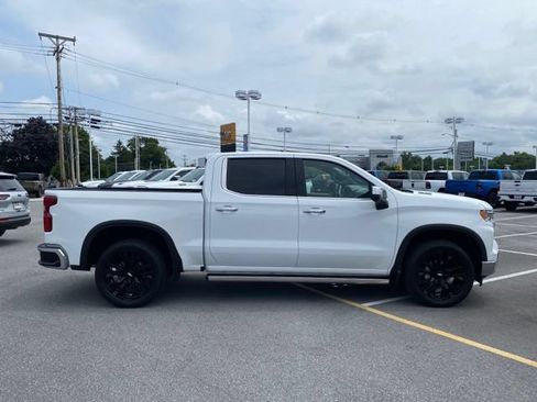 Used 2023 Chevrolet Silverado 1500 LTZ w/ LTZ Premium Package AWD/4WD image 5