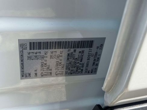Certified 2025 Nissan Rogue SV AWD/4WD image 18