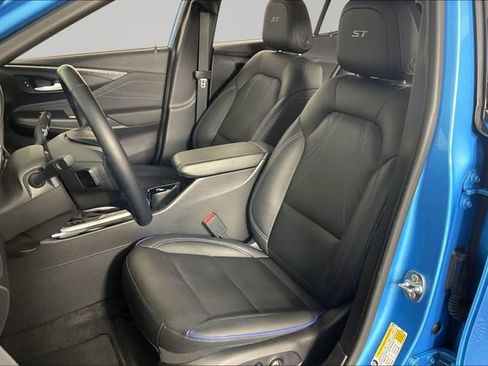 Used 2025 Buick Envista Sport Touring w/ Convenience I Package FWD image 19