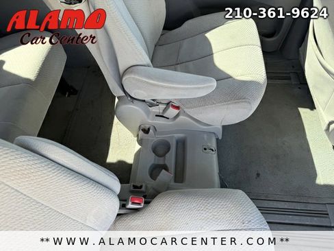 Used 2011 Toyota Sienna LE image 25