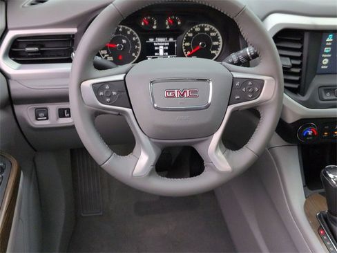 Used 2019 GMC Acadia SLE image 27