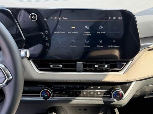 New 2026 Chevrolet Equinox LT w/ Convenience Package II AWD/4WD image 4