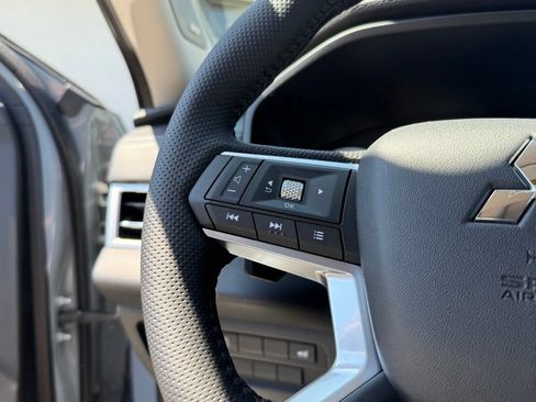 New 2026 Mitsubishi Outlander AWD image 23
