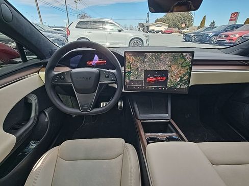 Used 2024 Tesla Model S image 2