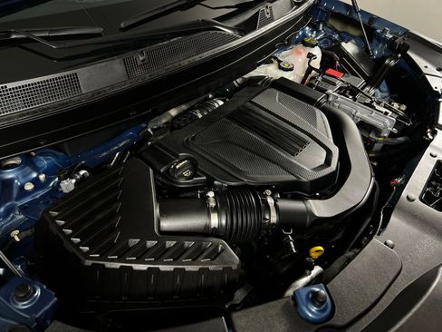 Used 2025 Chevrolet Traverse Z71 image 10