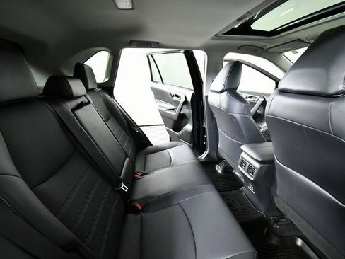 Used 2023 Toyota RAV4 XLE Premium image 24