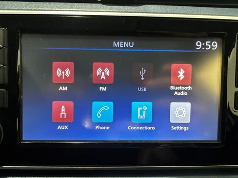 Used 2025 Nissan Versa SV w/ Trunk Package image 3