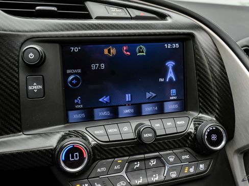 Used 2015 Chevrolet Corvette Z06 w/ 3LZ Preferred Equipment Group RWD image 93