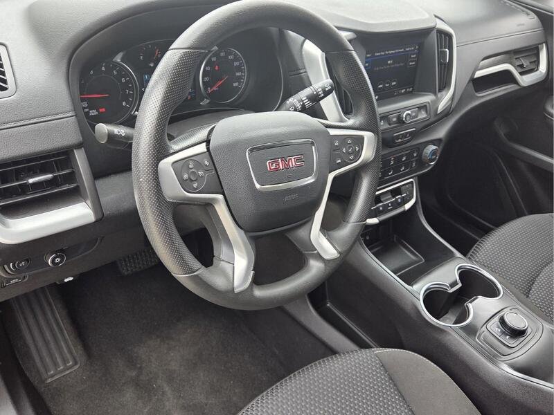 Used 2024 GMC Terrain SLE AWD/4WD image 11
