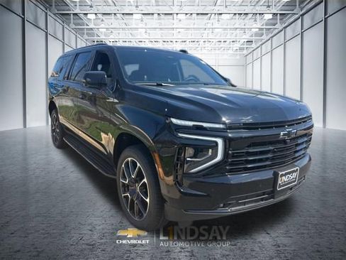 New 2026 Chevrolet Suburban RST w/ Comfort Package AWD/4WD image 3