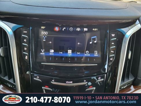 Used 2019 Cadillac Escalade ESV Premium Luxury RWD image 22