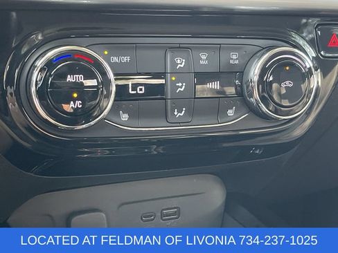 Used 2024 Chevrolet Trax LT w/ Driver Confidence Package FWD image 17