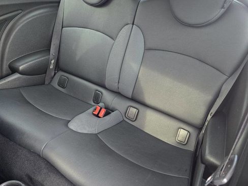 Used 2010 MINI Cooper Hardtop image 8