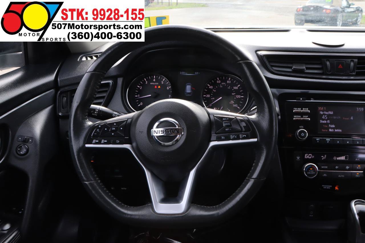Used 2017 Nissan Rogue SV FWD image 22