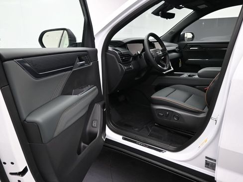 New 2026 GMC Acadia AT4 w/ Luxury Package AWD/4WD image 11