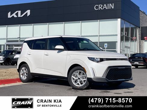 New 2025 Kia Soul LX image 1