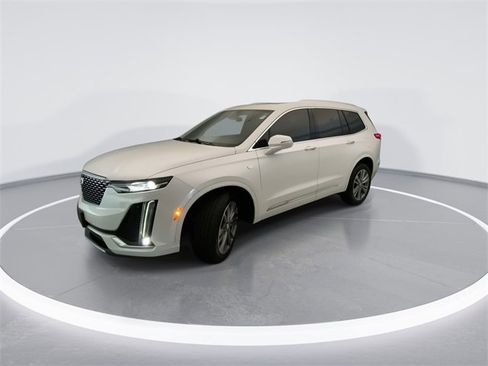 Used 2021 Cadillac XT6 Premium Luxury image 8