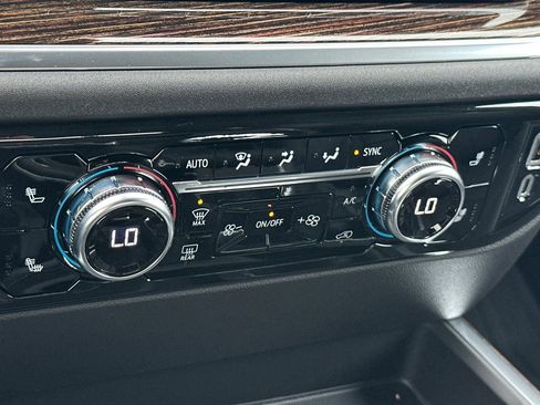 New 2026 GMC Sierra 1500 Elevation w/ Elevation Premium Package image 18