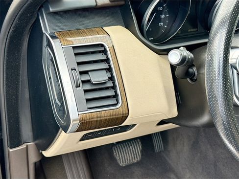 Used 2017 Land Rover Range Rover Sport HSE image 11