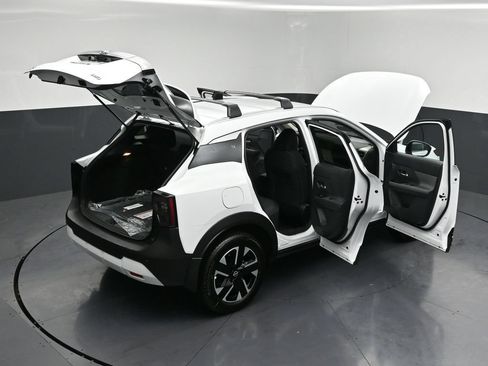 New 2026 Nissan Kicks SV w/ Cold Weather Package AWD/4WD image 31