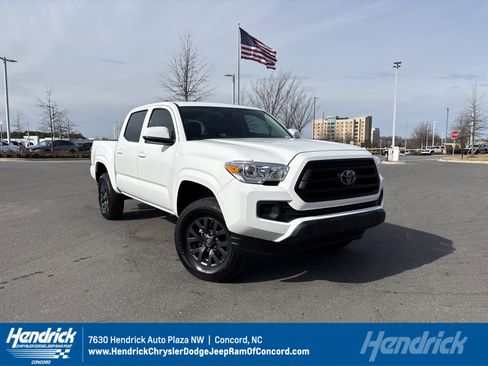 Used 2023 Toyota Tacoma SR image 1
